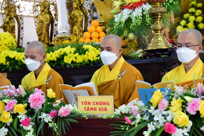 Lễ truyền giới Sa di Phương Trượng